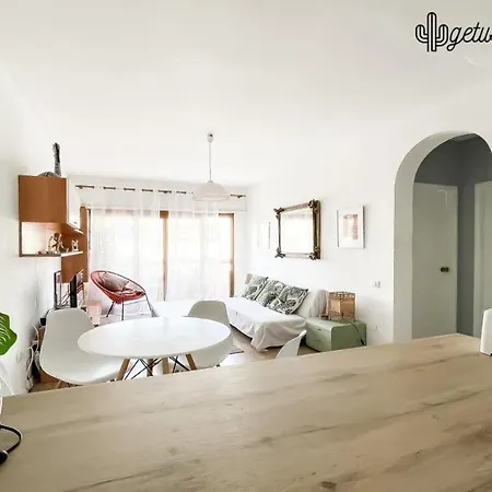 Apartment Getaway Town *