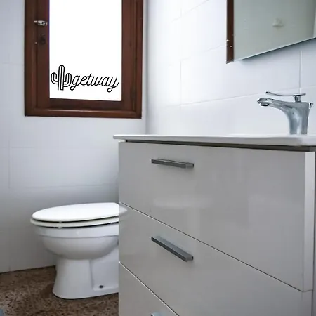 Getaway Town Apartment *